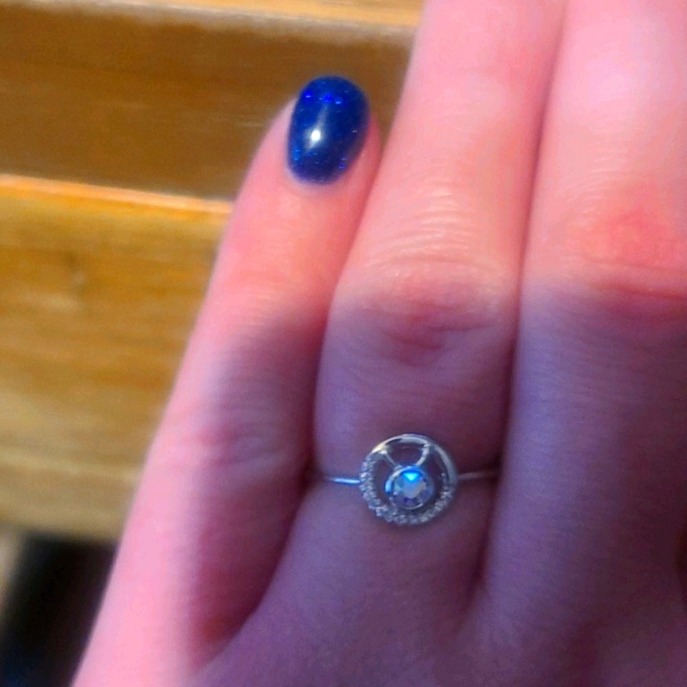 Fragrant Jewels Taurus ring size 8